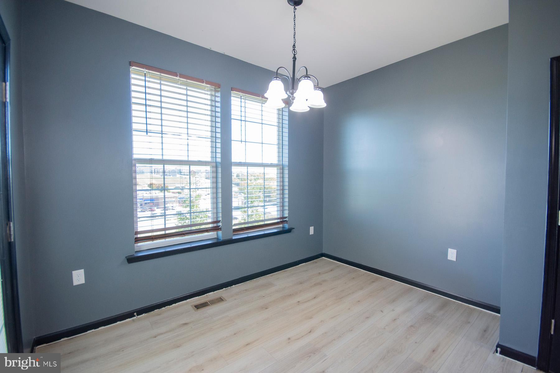 RIVERSIDE VILLAGES - Residential