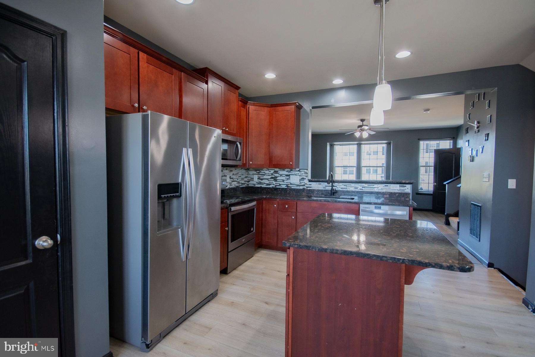 RIVERSIDE VILLAGES - Residential