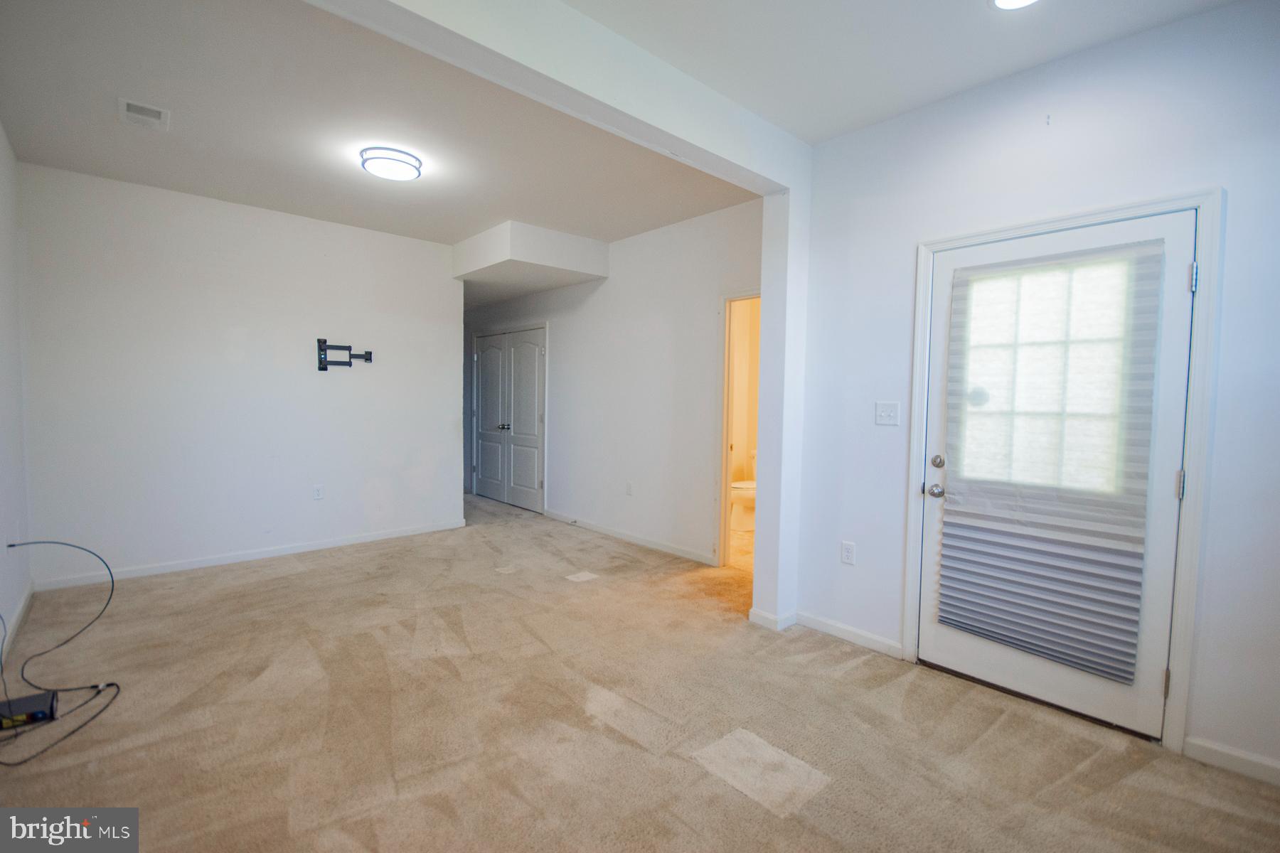 RIVERSIDE VILLAGES - Residential