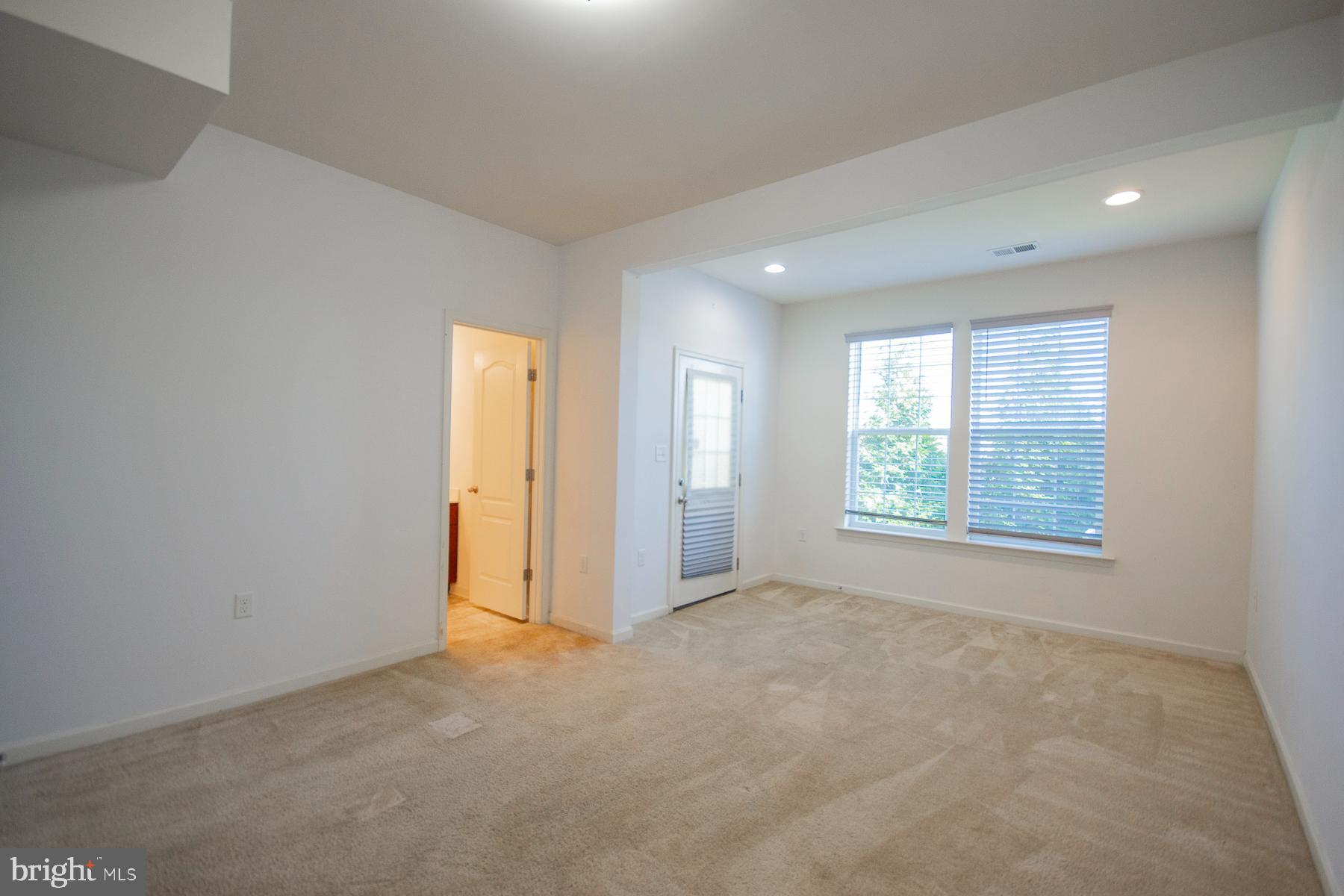 RIVERSIDE VILLAGES - Residential