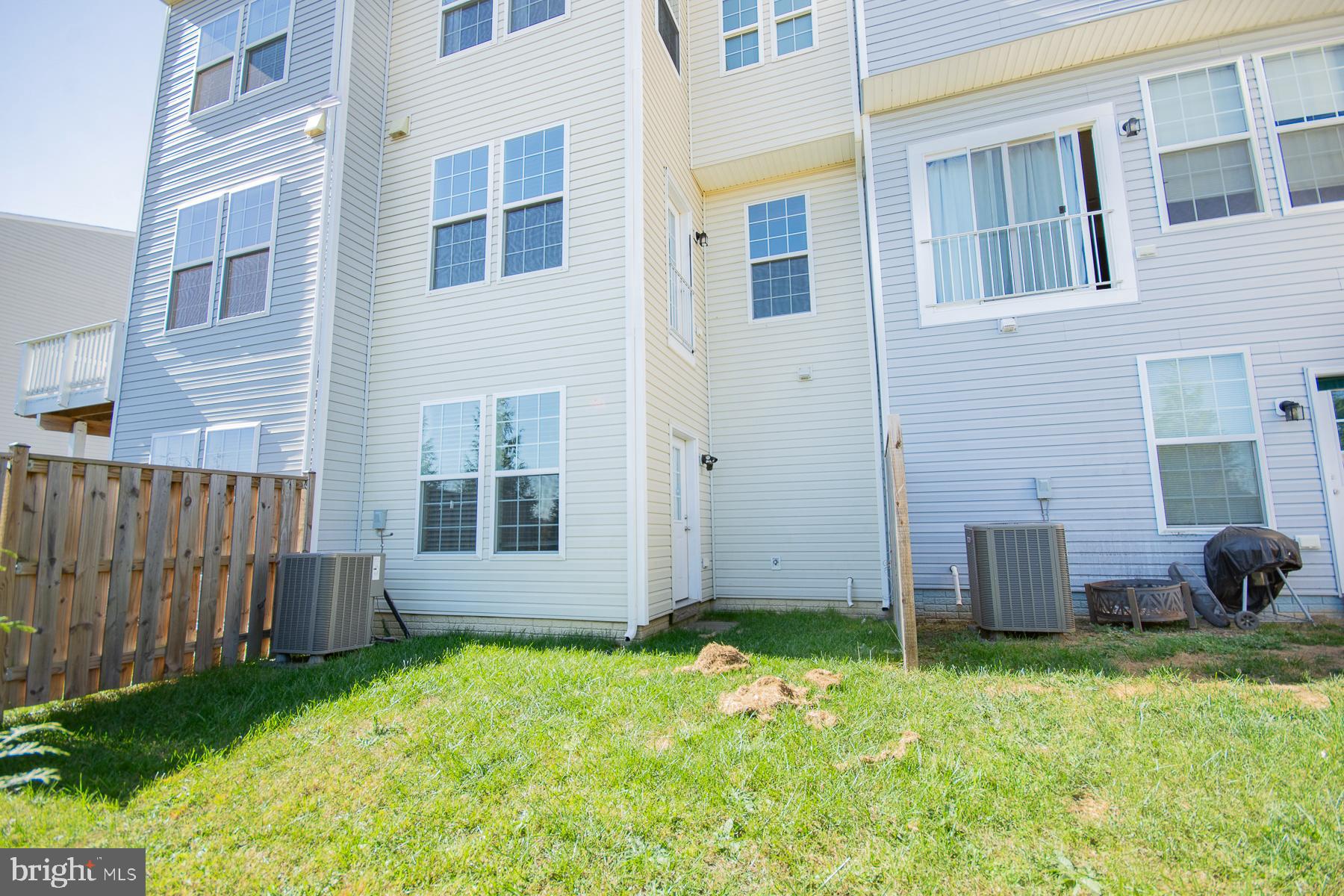 RIVERSIDE VILLAGES - Residential