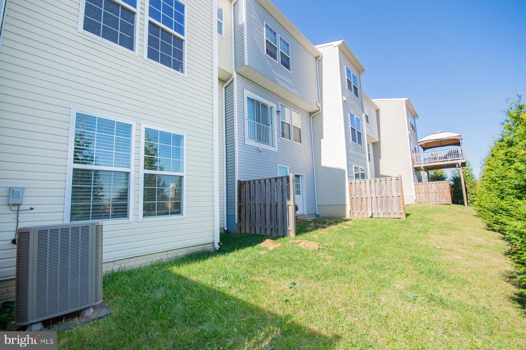 RIVERSIDE VILLAGES - Residential