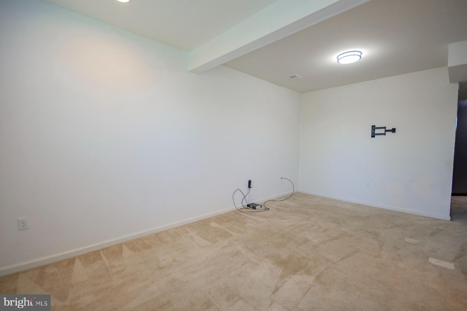 RIVERSIDE VILLAGES - Residential