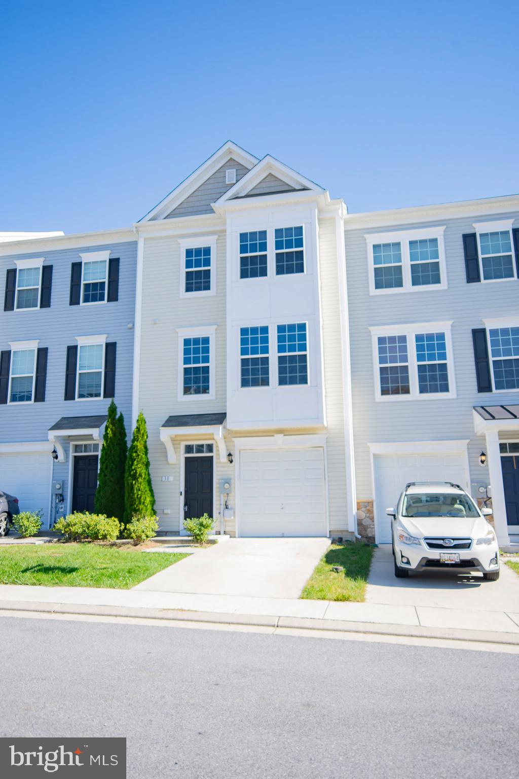 RIVERSIDE VILLAGES - Residential