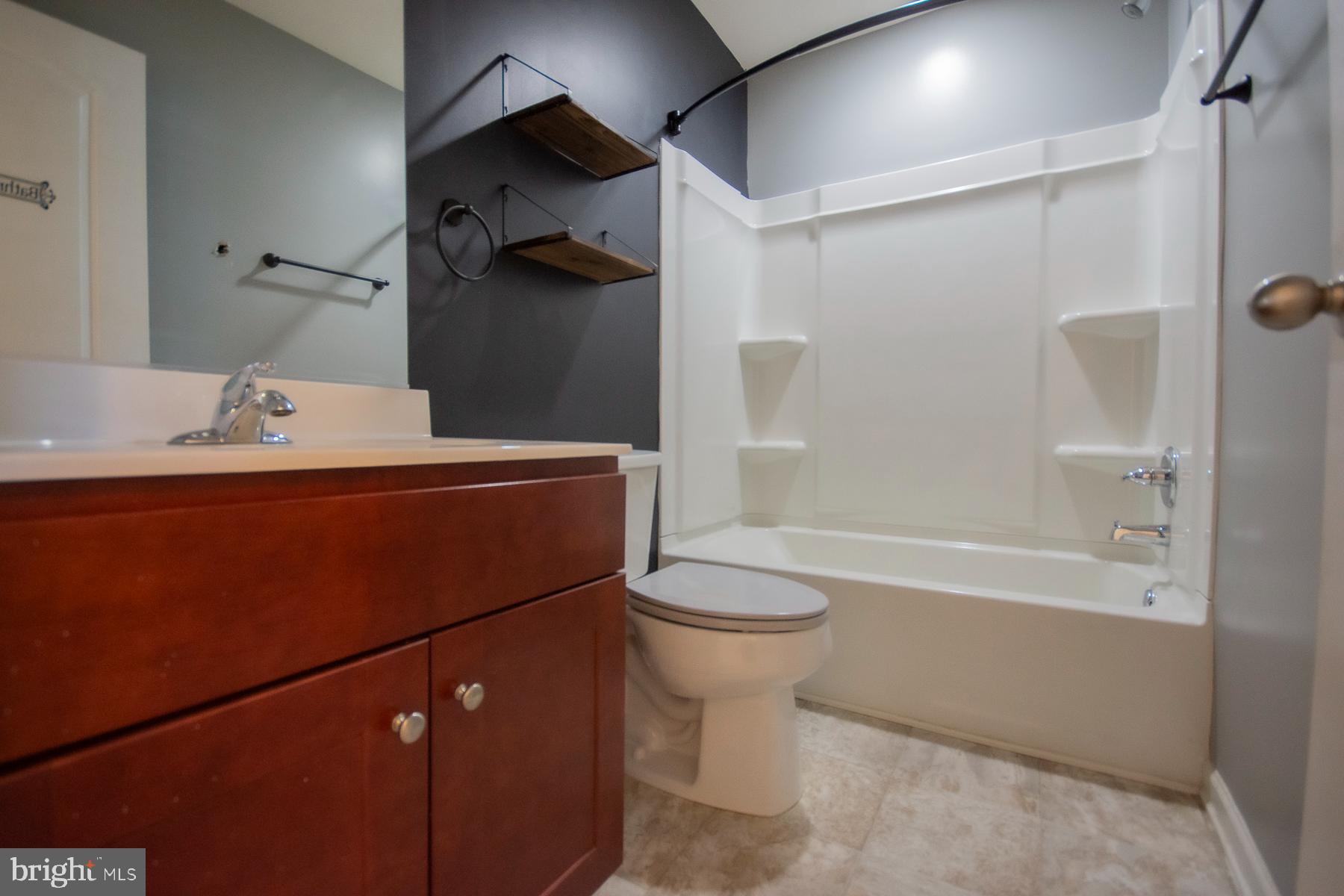 RIVERSIDE VILLAGES - Residential