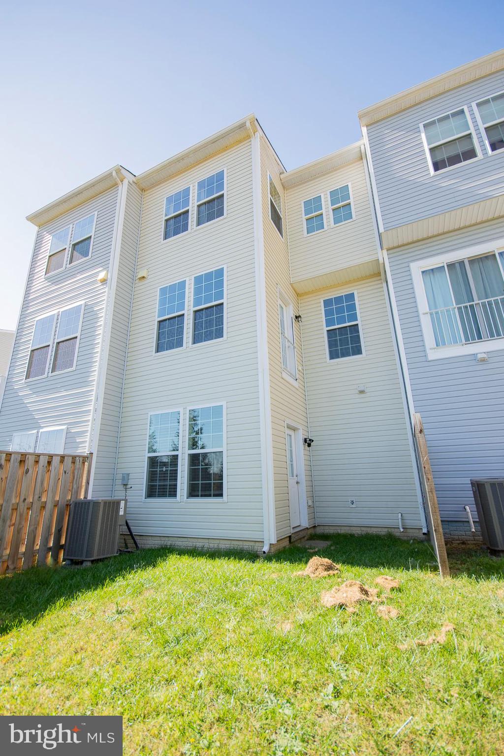 RIVERSIDE VILLAGES - Residential