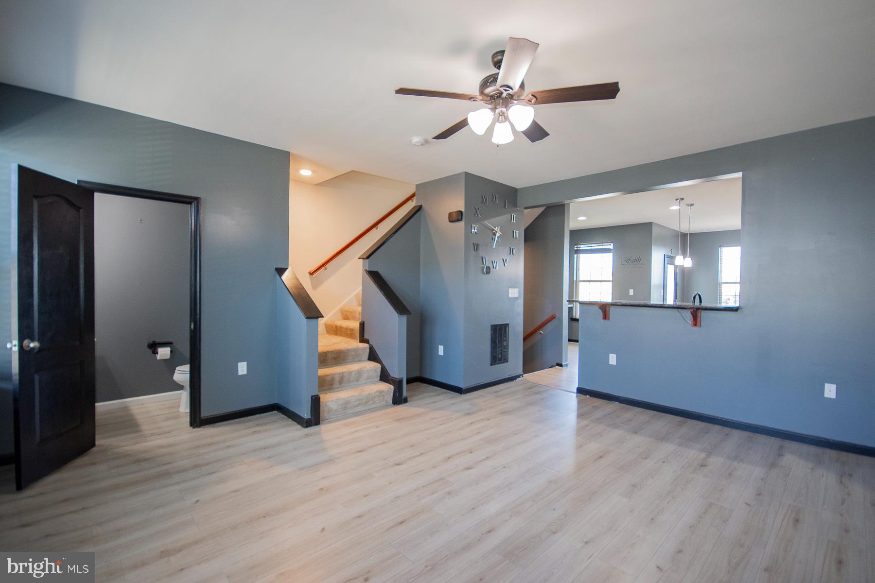 RIVERSIDE VILLAGES - Residential