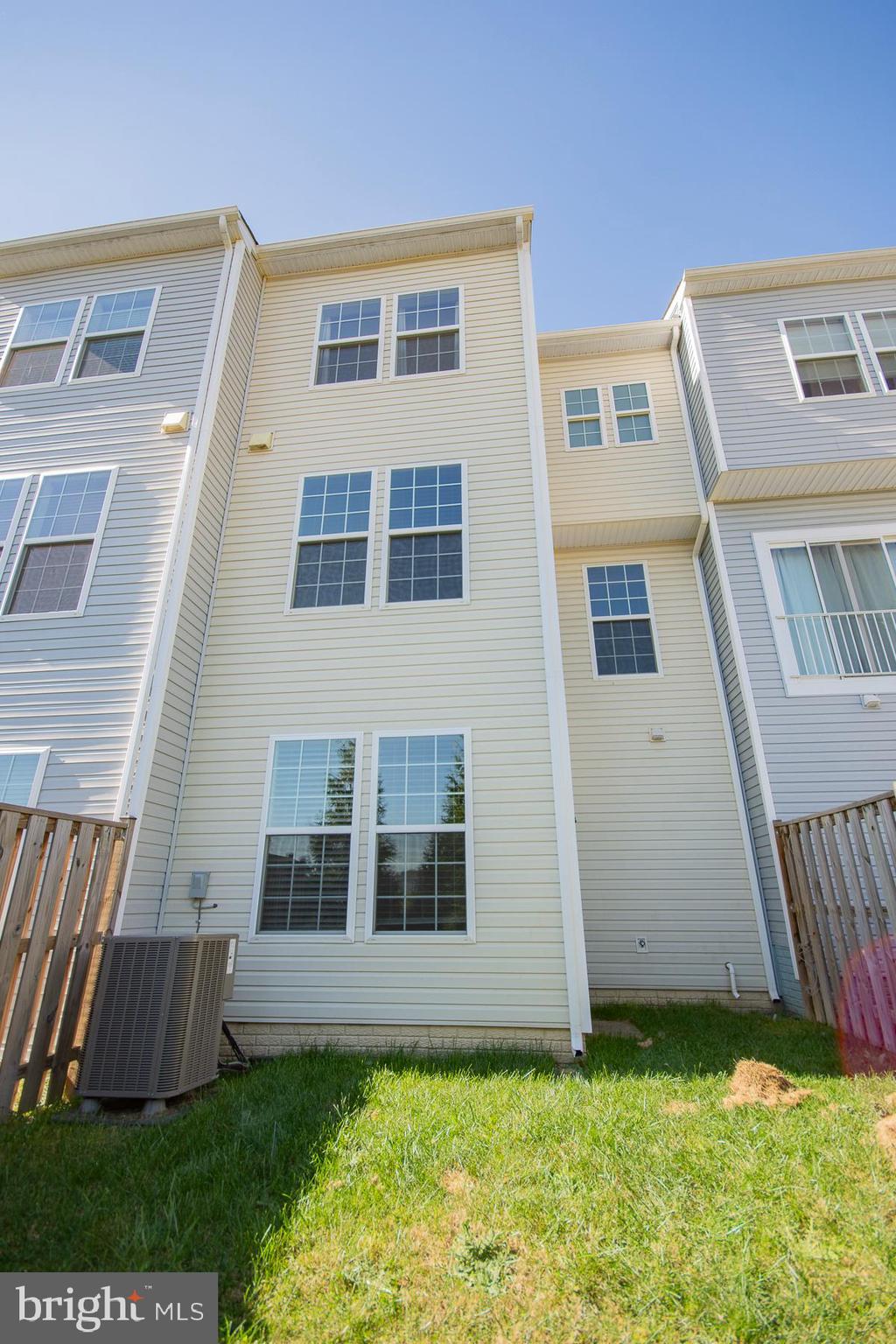 RIVERSIDE VILLAGES - Residential