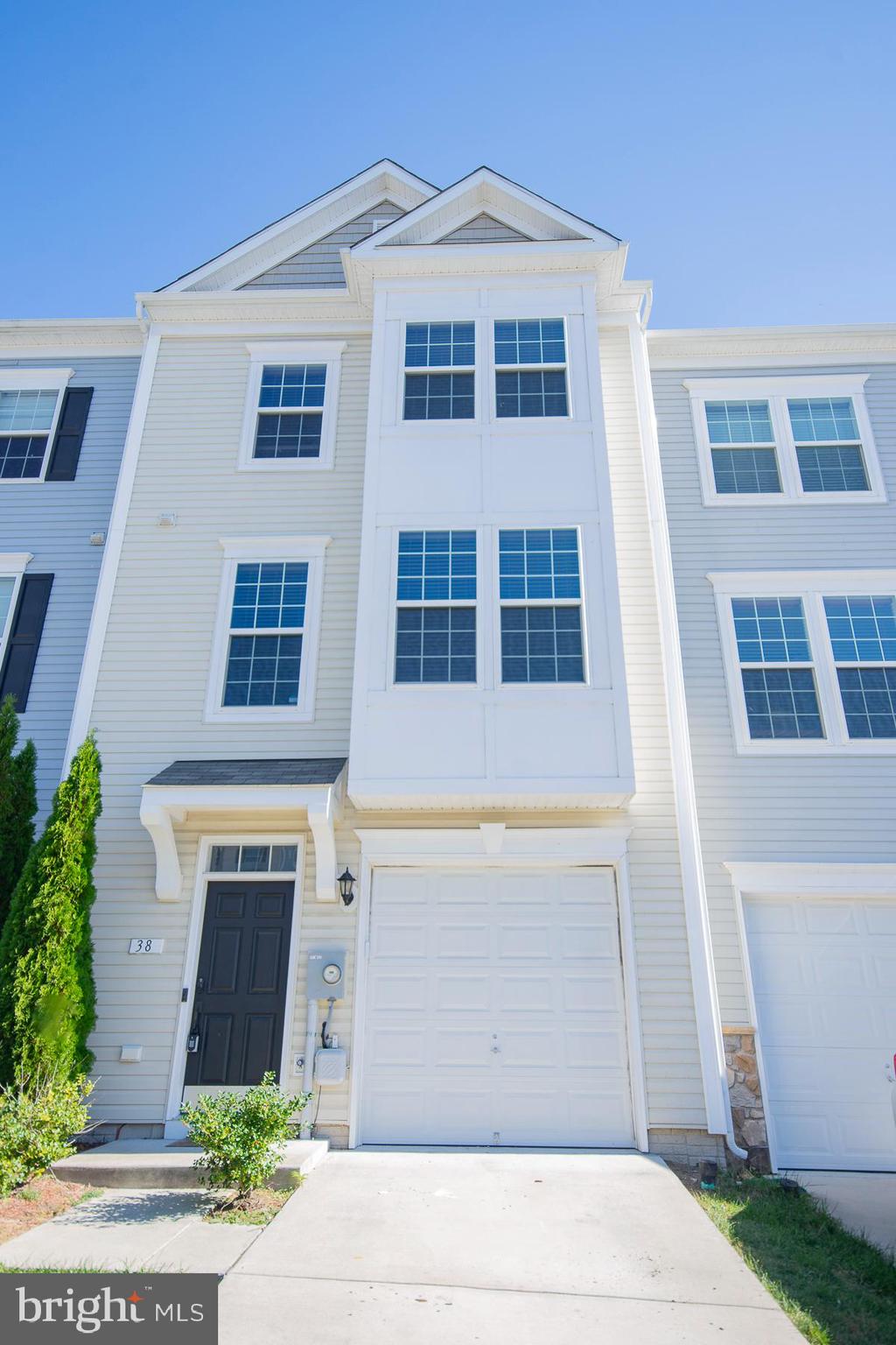 RIVERSIDE VILLAGES - Residential