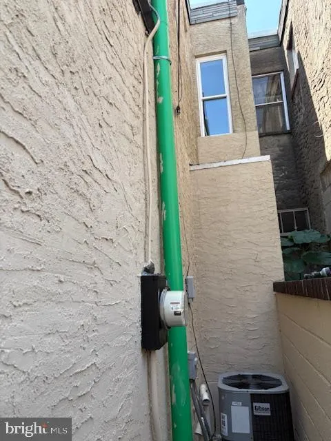 Philadelphia, Pennsylvania 19145, United States, 3 Bedrooms Bedrooms, ,4 BathroomsBathrooms,Residential,Active,183556