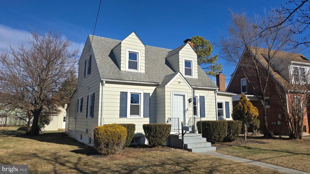 Photo of 712 Frederick Avenue, WINCHESTER, VA 22601 (MLS # VAWI2009832)