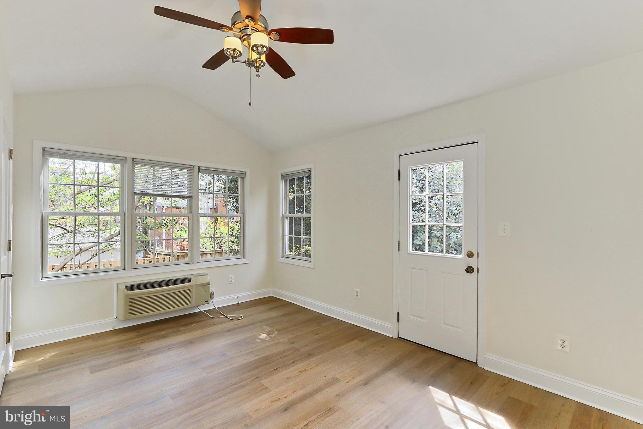 GLEBE MANOR - Residential