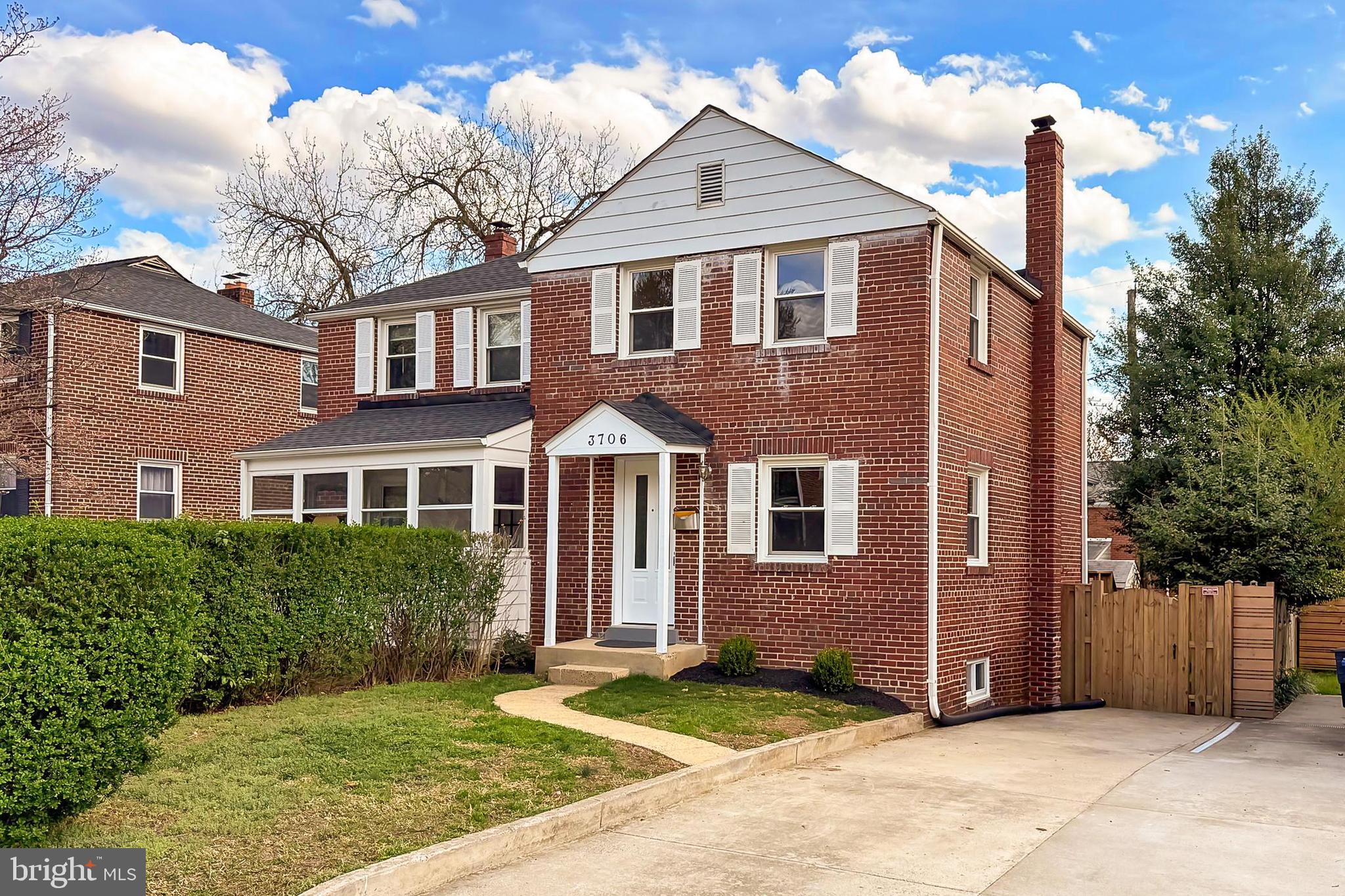 GLEBE MANOR - Residential