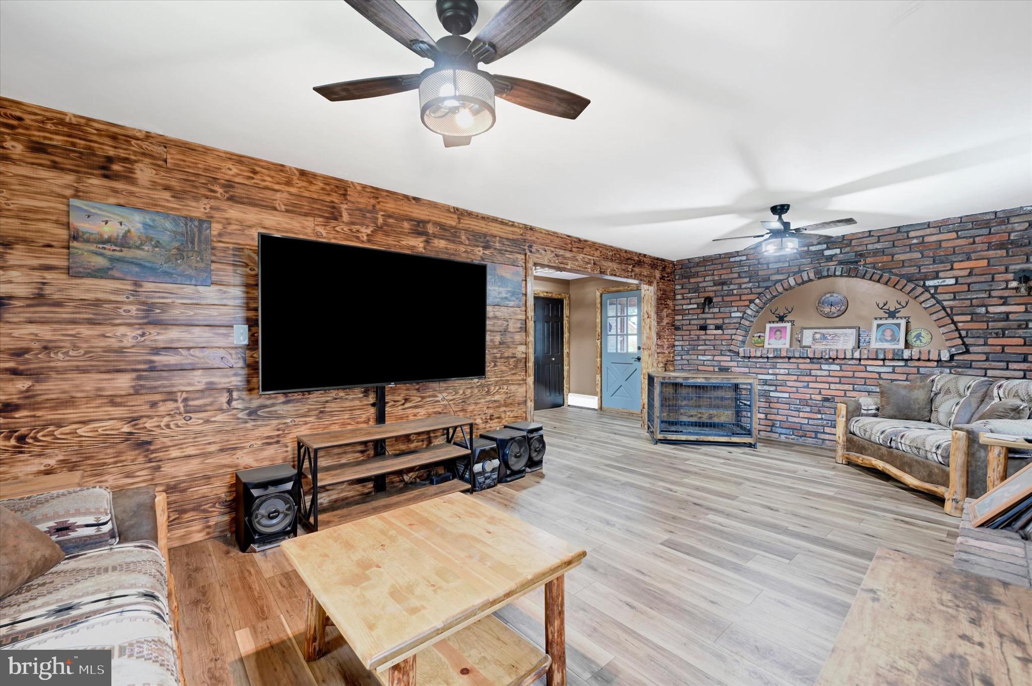 WYNNEWOOD - Residential