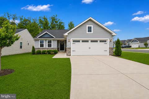 Homes For Sale - 7202 Parchment Circle<br/> RUTHER GLEN, VA 22546