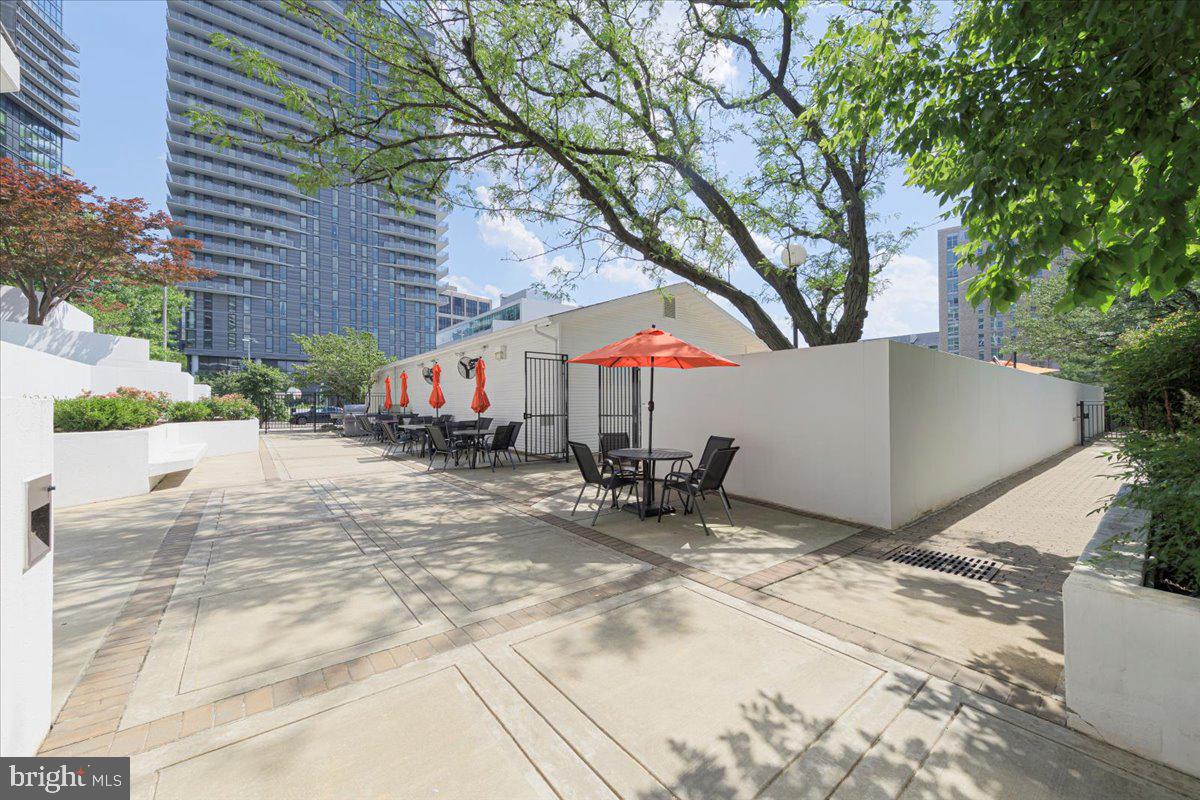 ROSSLYN - Residential