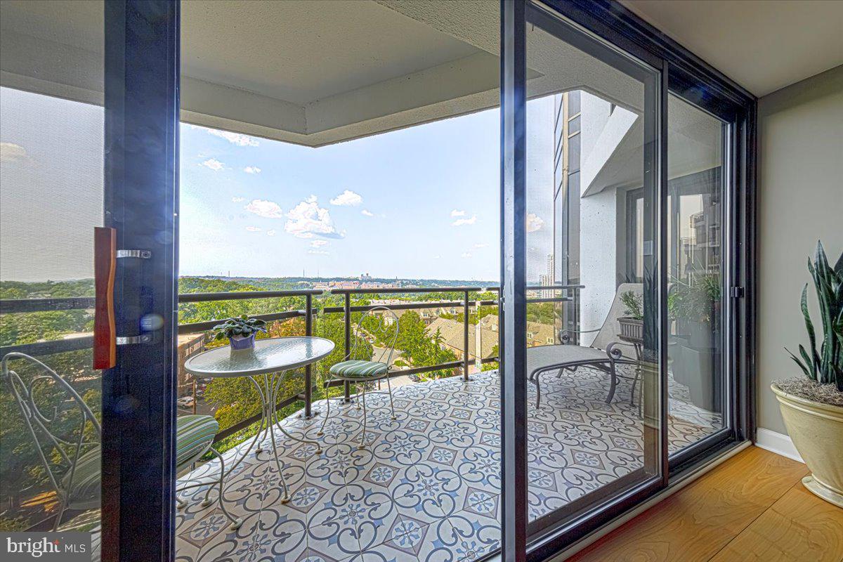 ROSSLYN - Residential