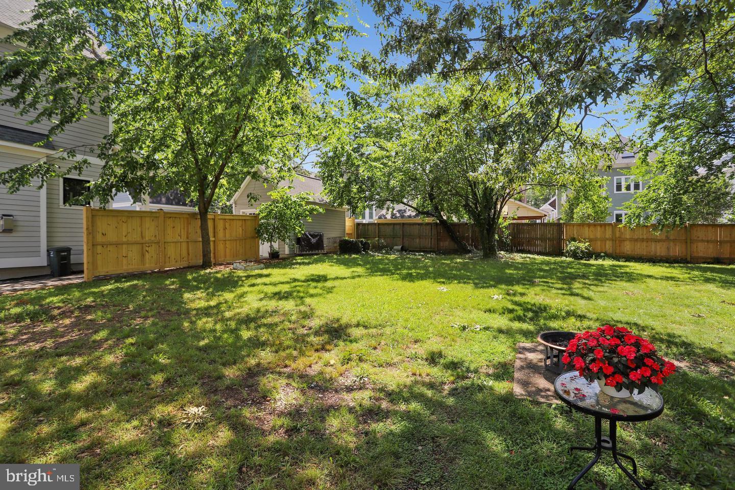 LYON PARK - Residential