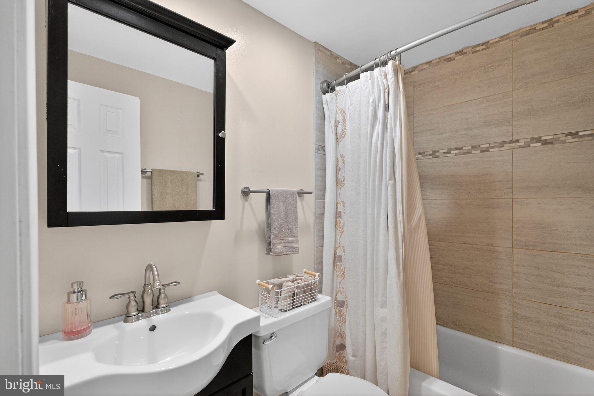 STEDWICK TOWNHOUSES - Residential