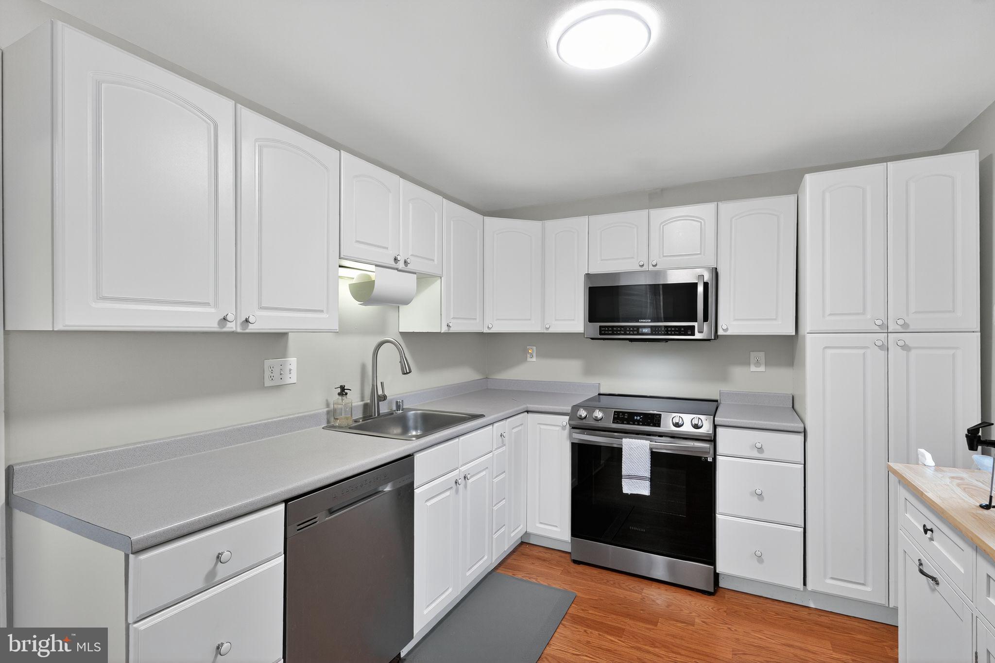 10416 CAPEHART COURT