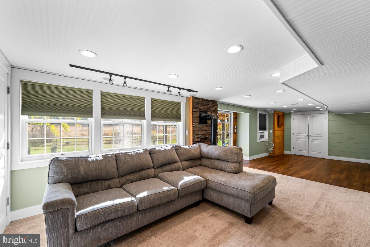 STEEPLECHASE NORTH - Residential