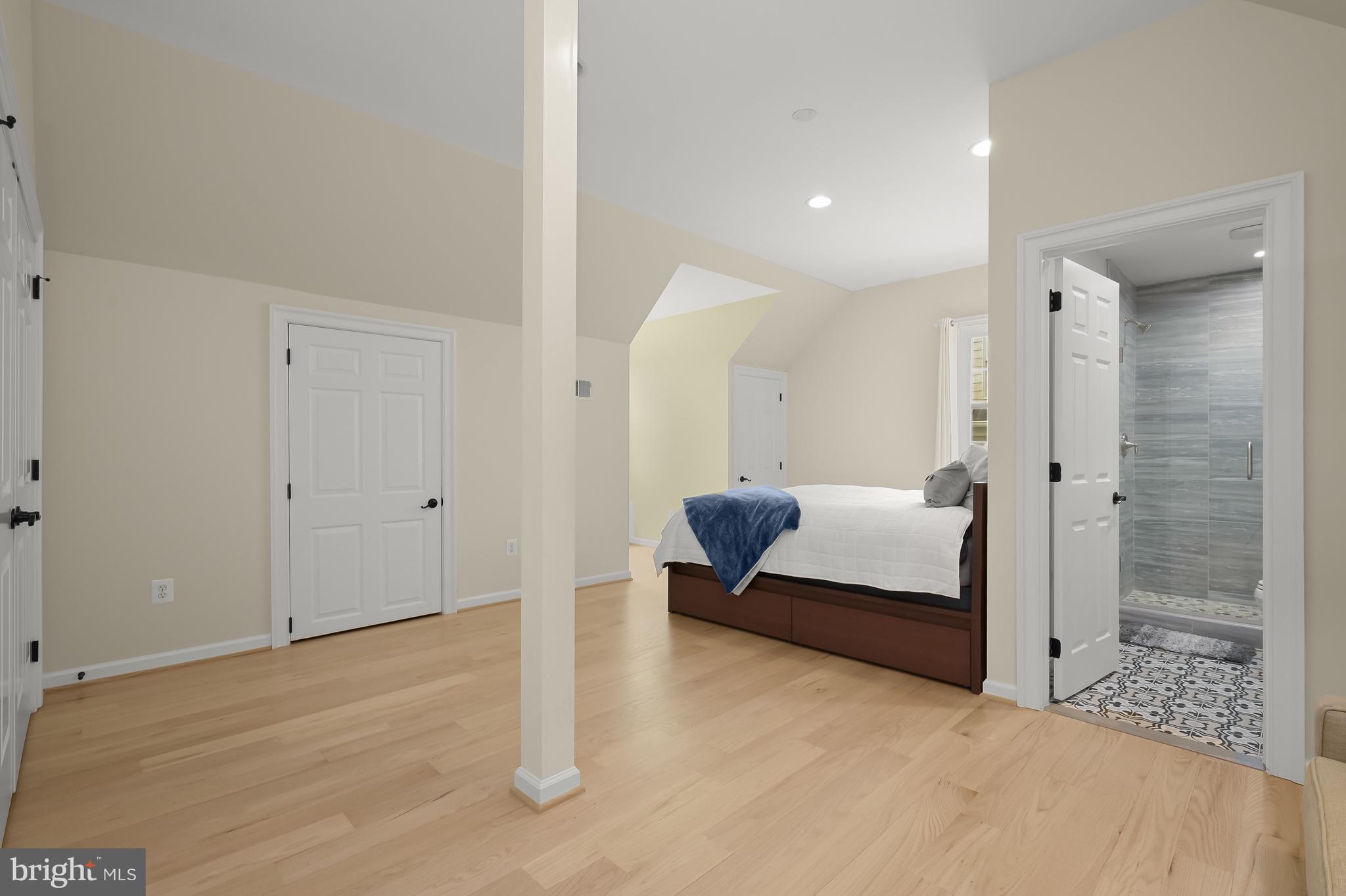 COLUMBIA FOREST - Residential