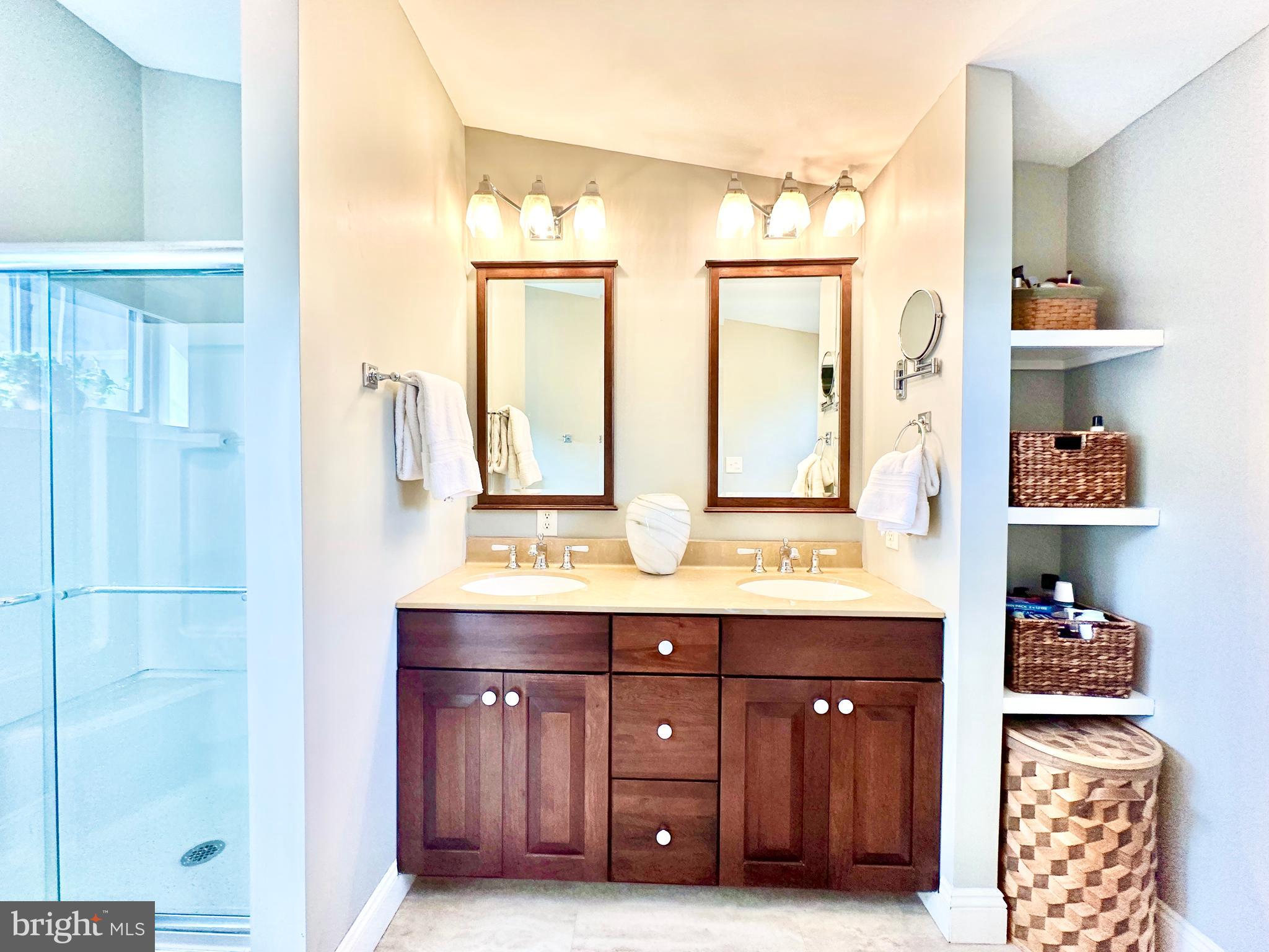 THE WOODS - Residential