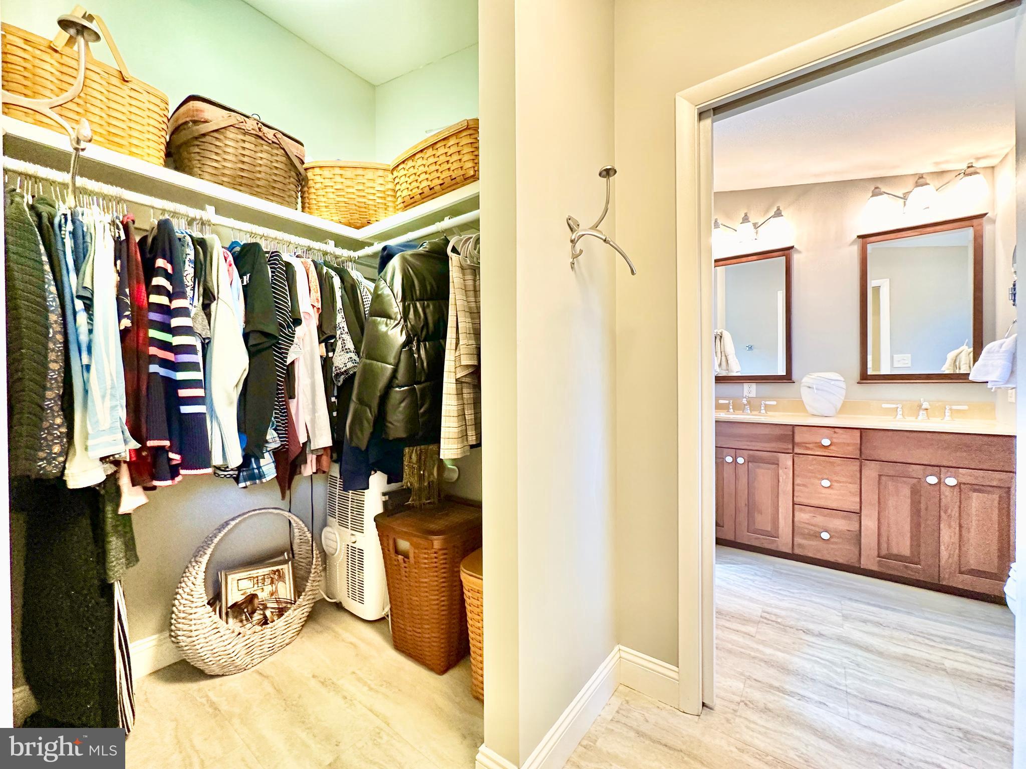 THE WOODS - Residential