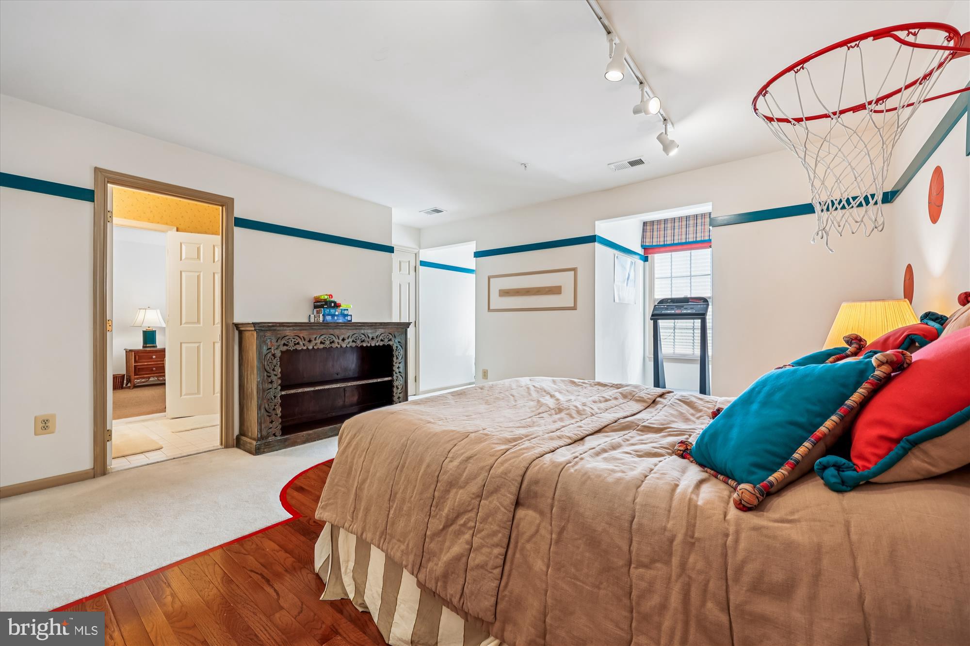 POTOMAC REGENCY - Residential