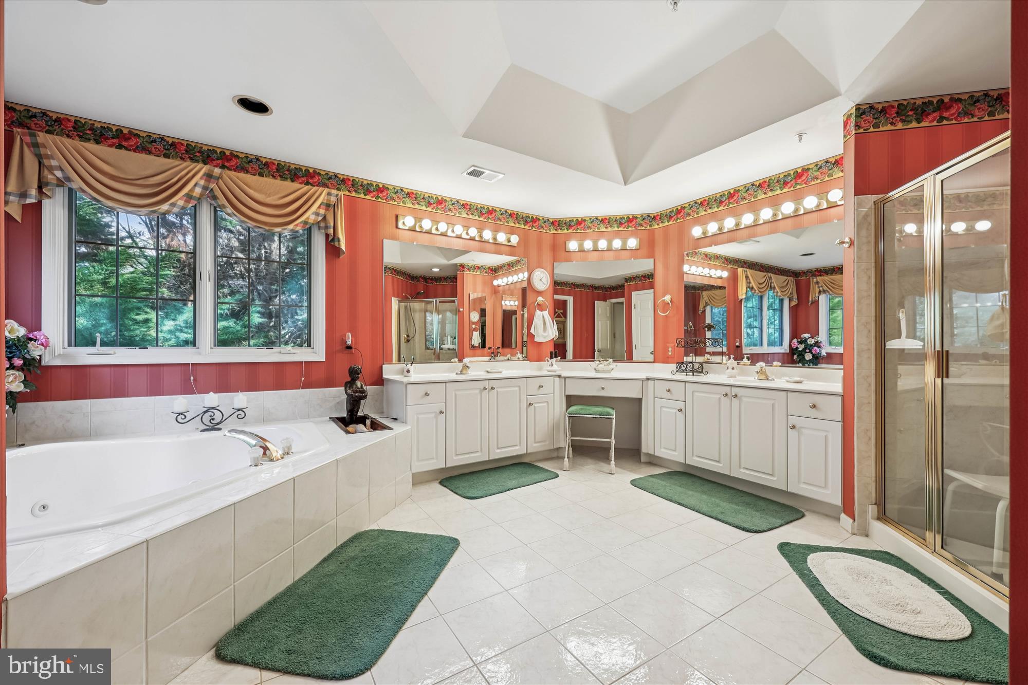 POTOMAC REGENCY - Residential