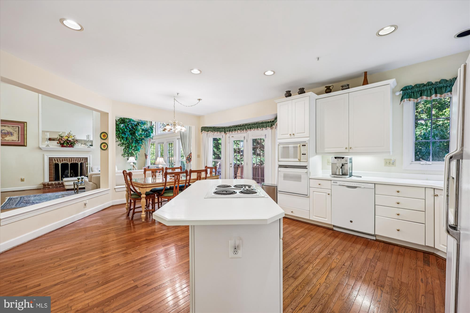 POTOMAC REGENCY - Residential