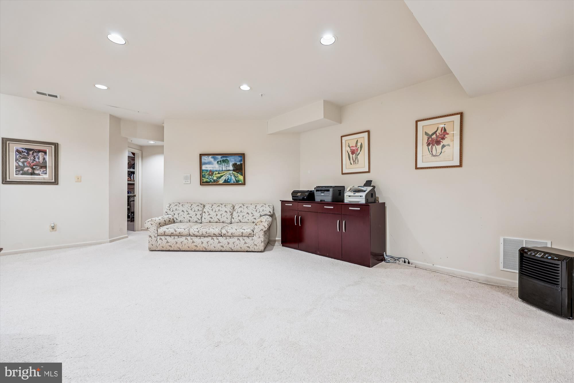 POTOMAC REGENCY - Residential