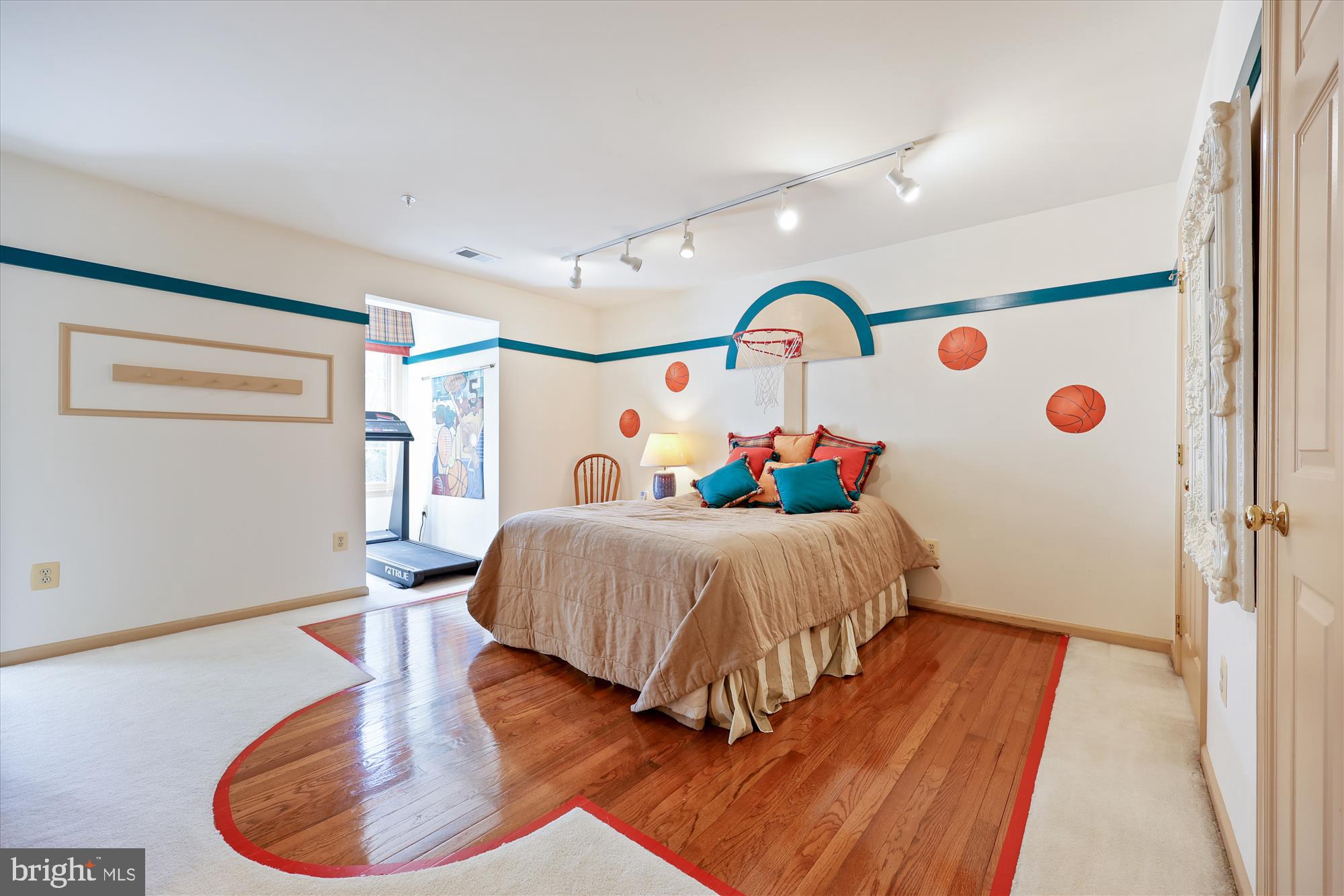 POTOMAC REGENCY - Residential