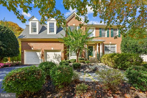 Photo of 10903 Bells Ridge Drive, POTOMAC, MD 20854 (MLS # MDMC2203320)