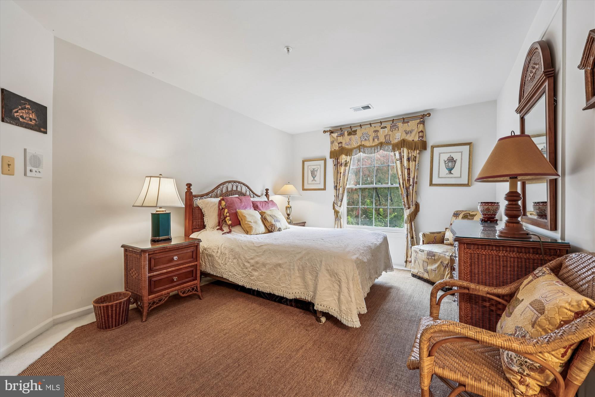 POTOMAC REGENCY - Residential