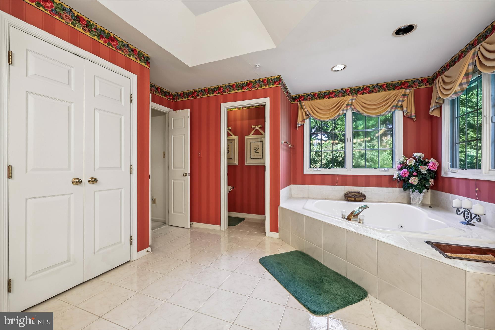 POTOMAC REGENCY - Residential