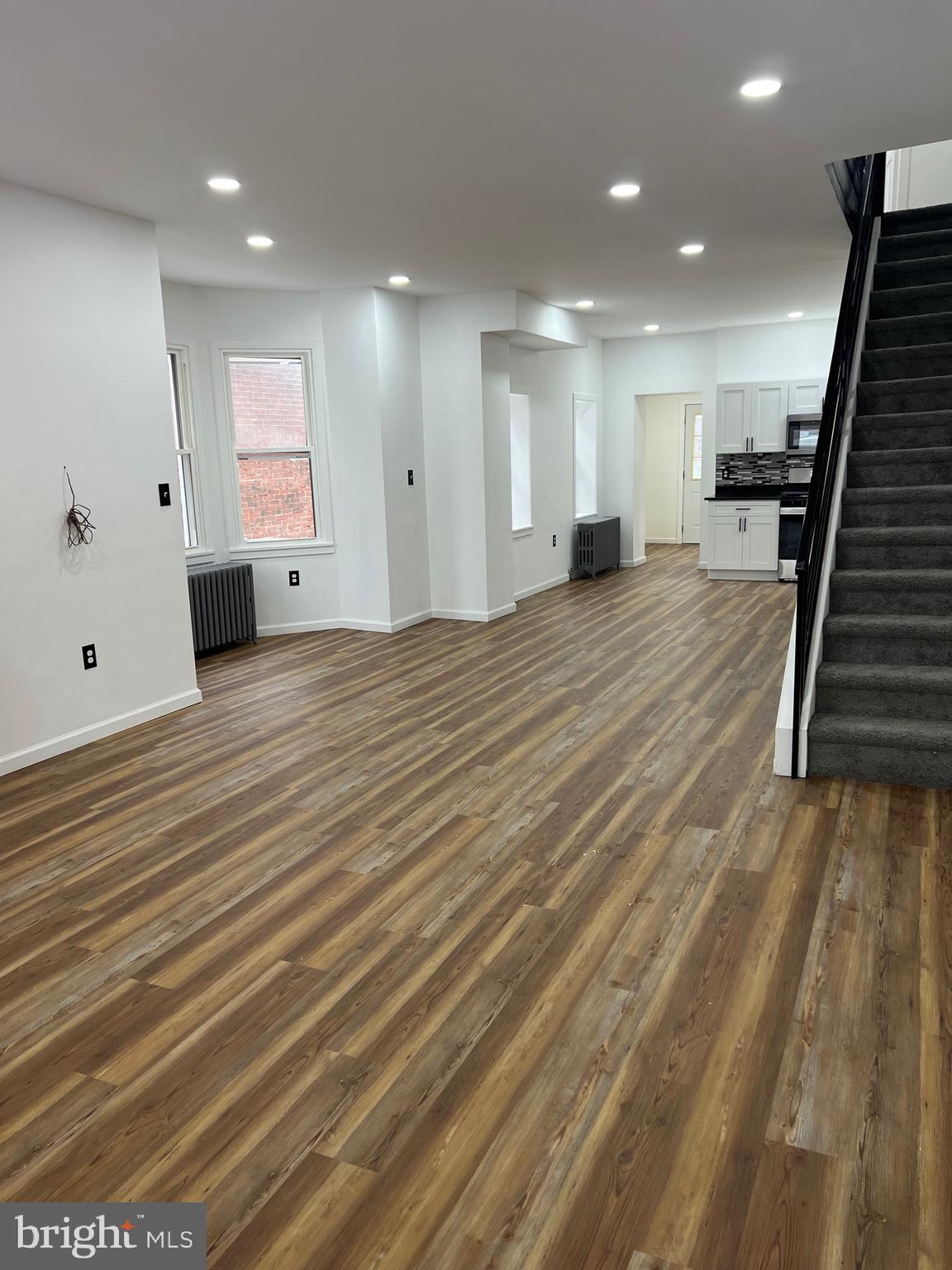 5512 N MASCHER STREET