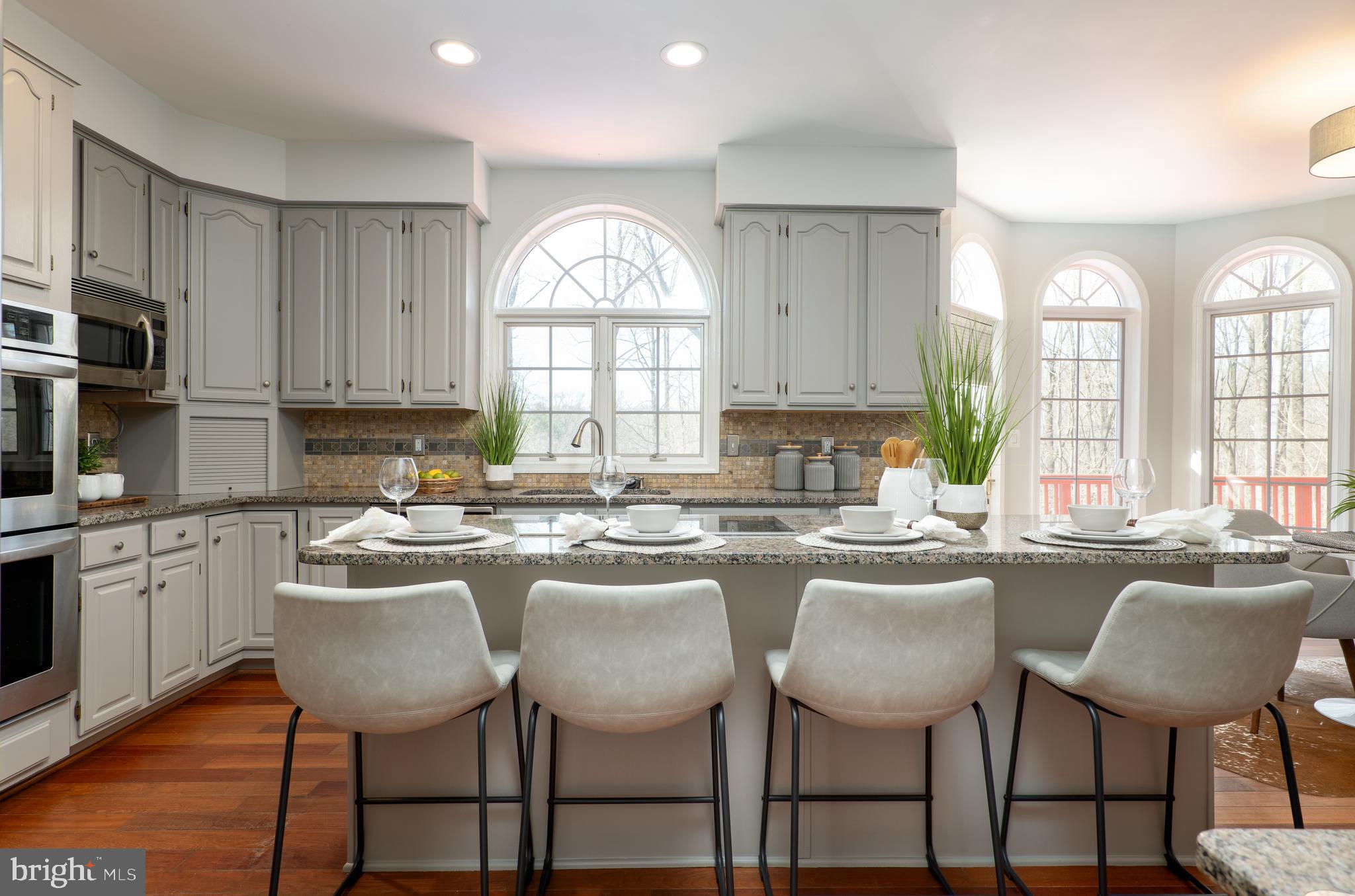 HAMPTON GARDENS - Residential