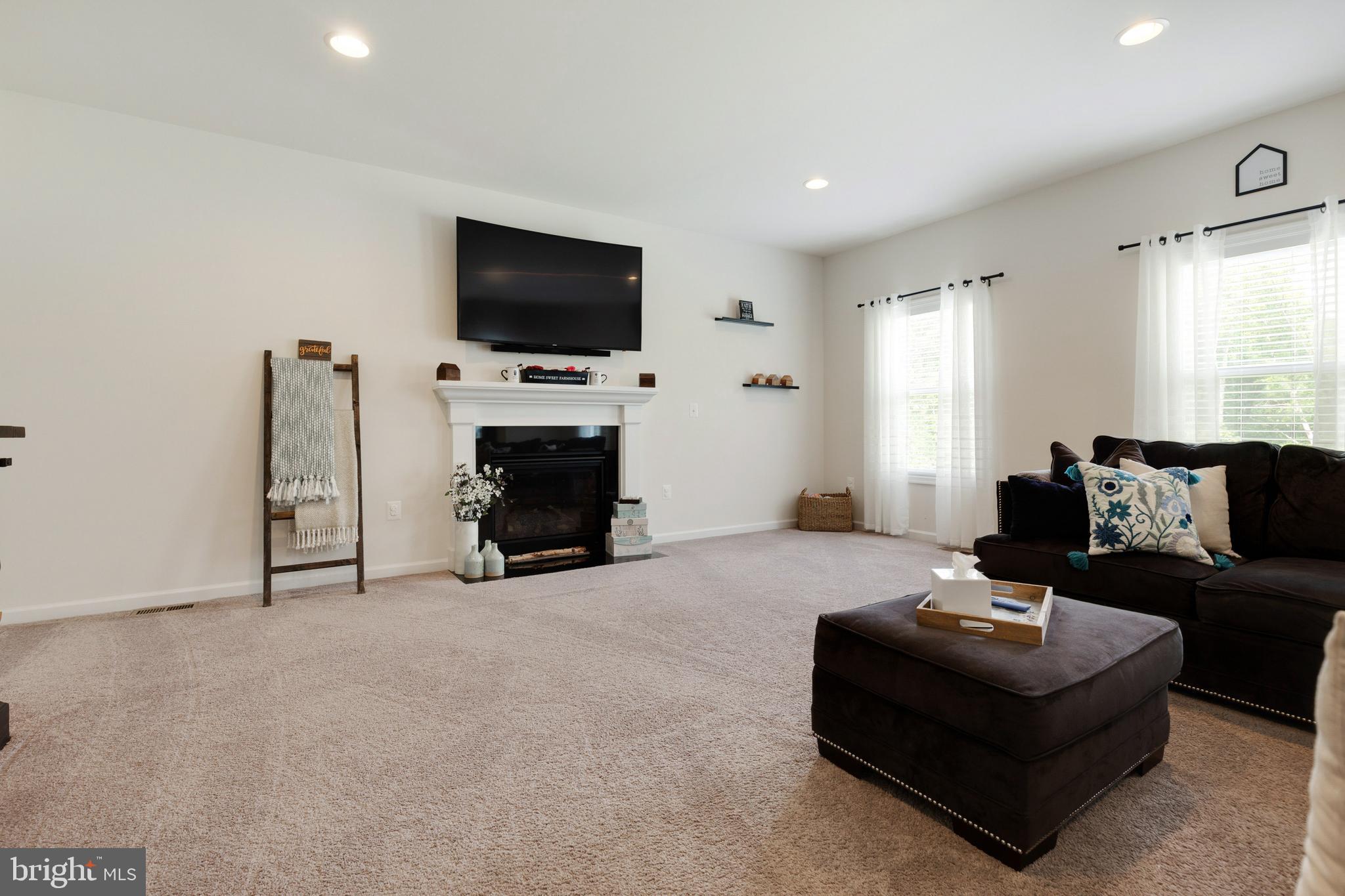 BROOKE POINT ESTATES - Residential