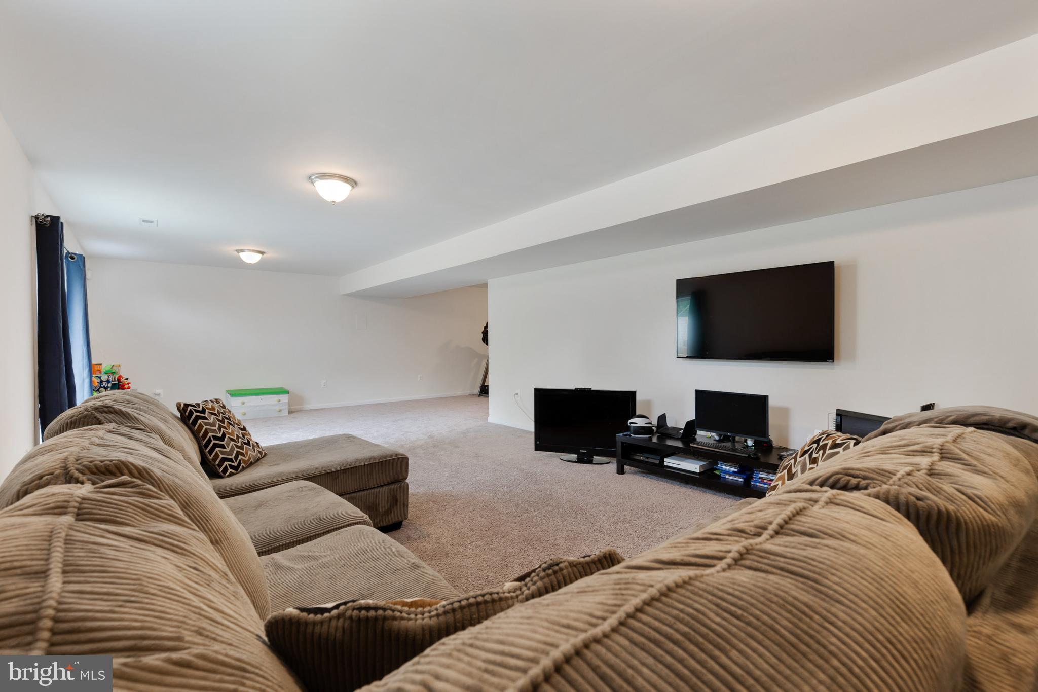 BROOKE POINT ESTATES - Residential