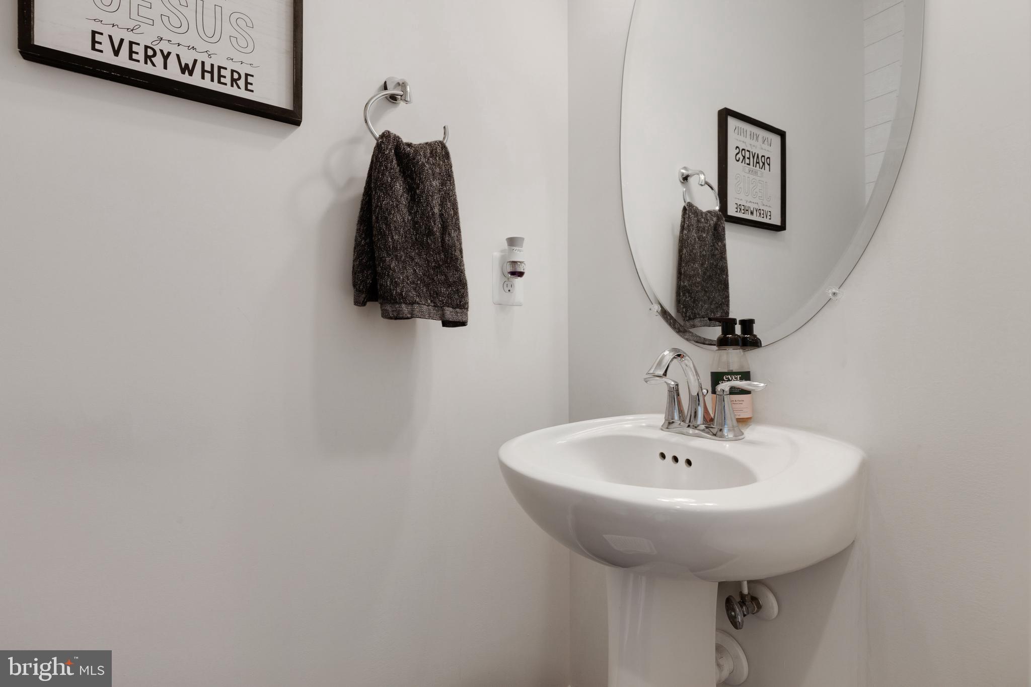 BROOKE POINT ESTATES - Residential