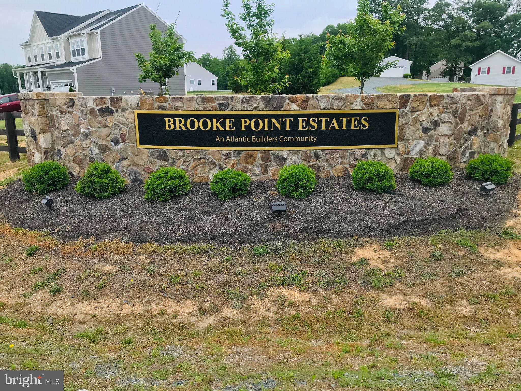 BROOKE POINT ESTATES - Residential