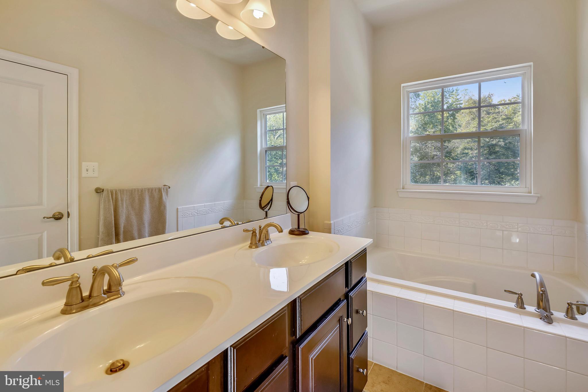 DORCHESTER WOODS - Residential