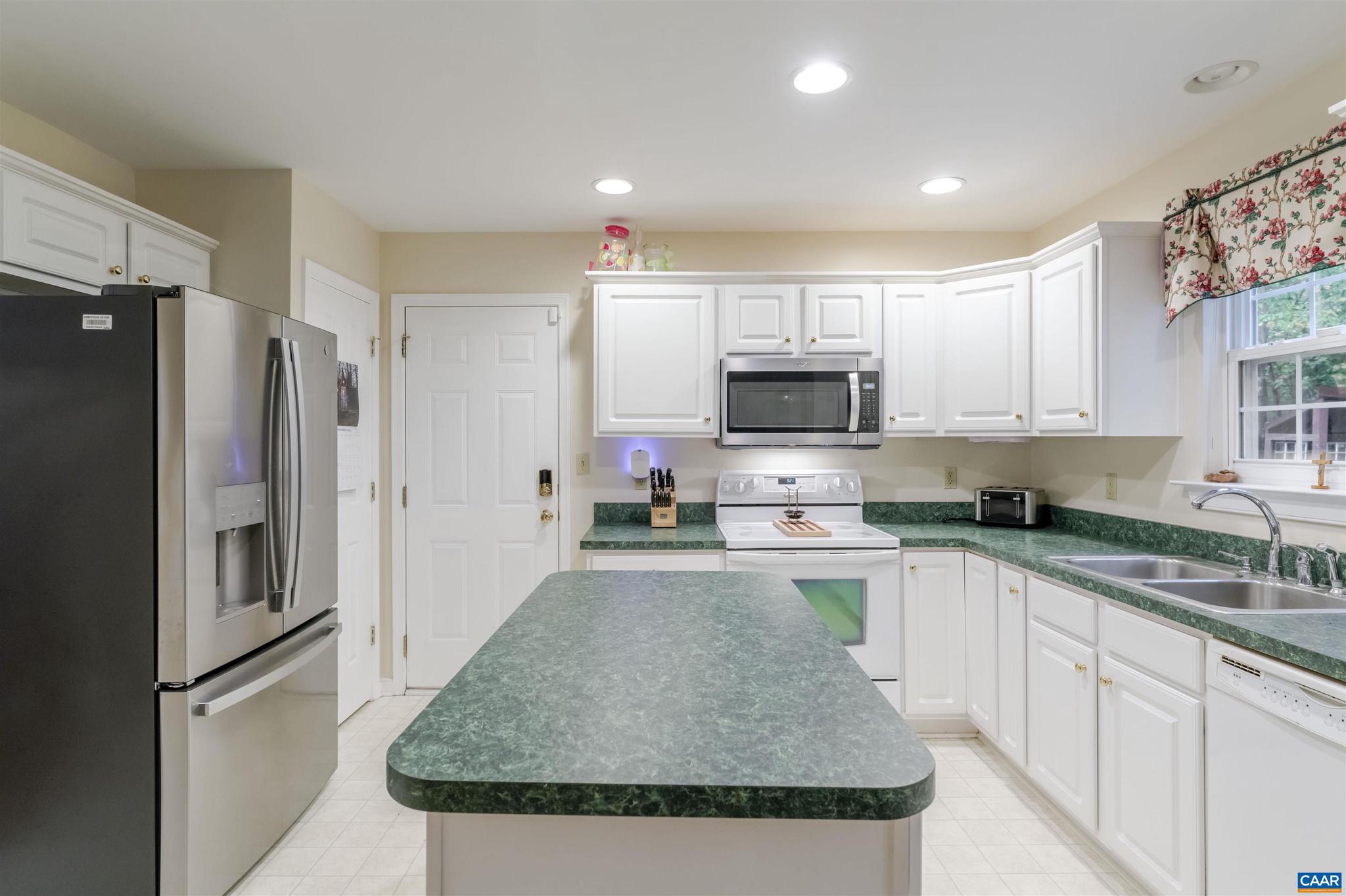 SHENANDOAH CROSSING - Residential