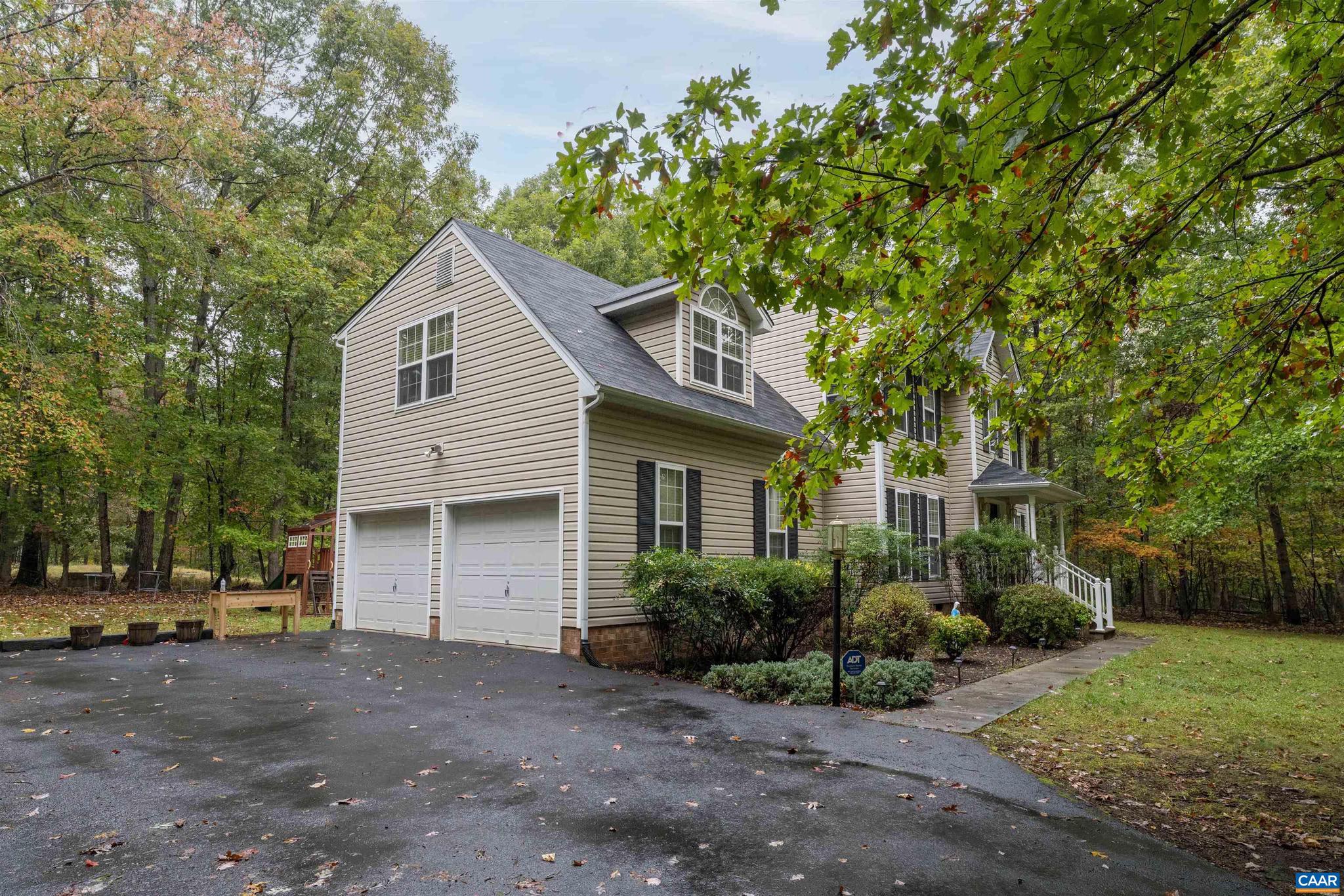 SHENANDOAH CROSSING - Residential