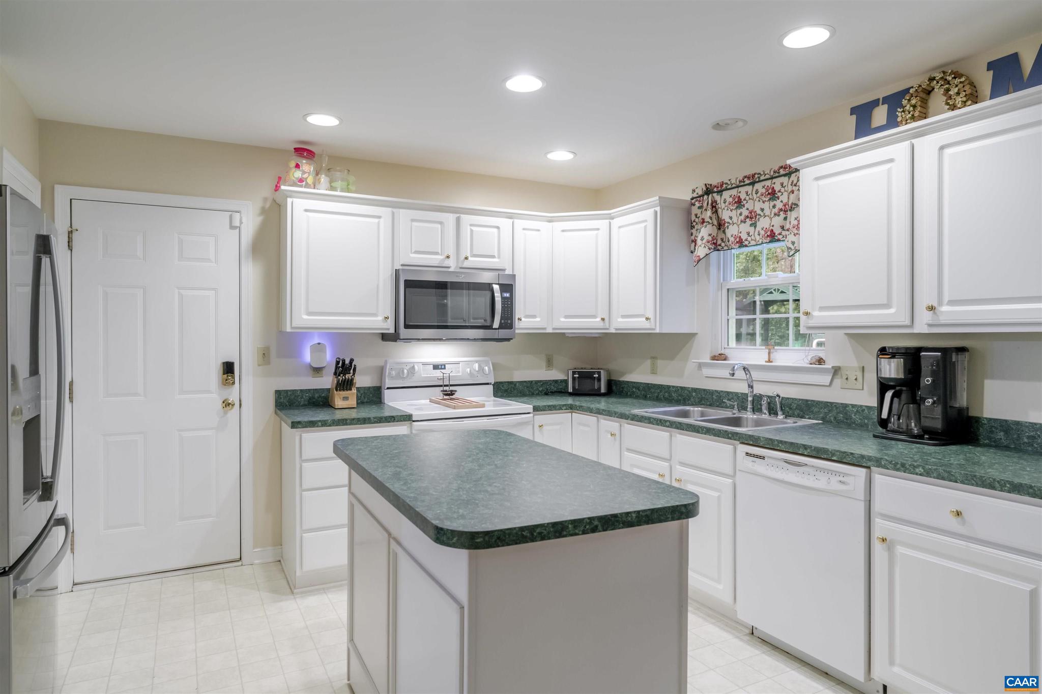 SHENANDOAH CROSSING - Residential