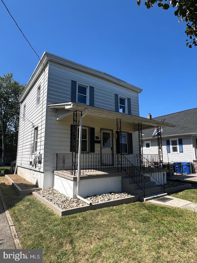 30 SPRUCE AVENUE A