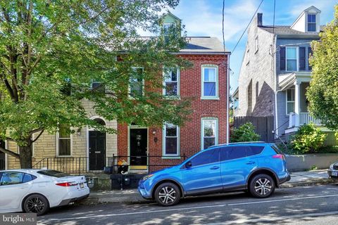 118 N CHARLOTTE STREET LANCASTER PA 17603