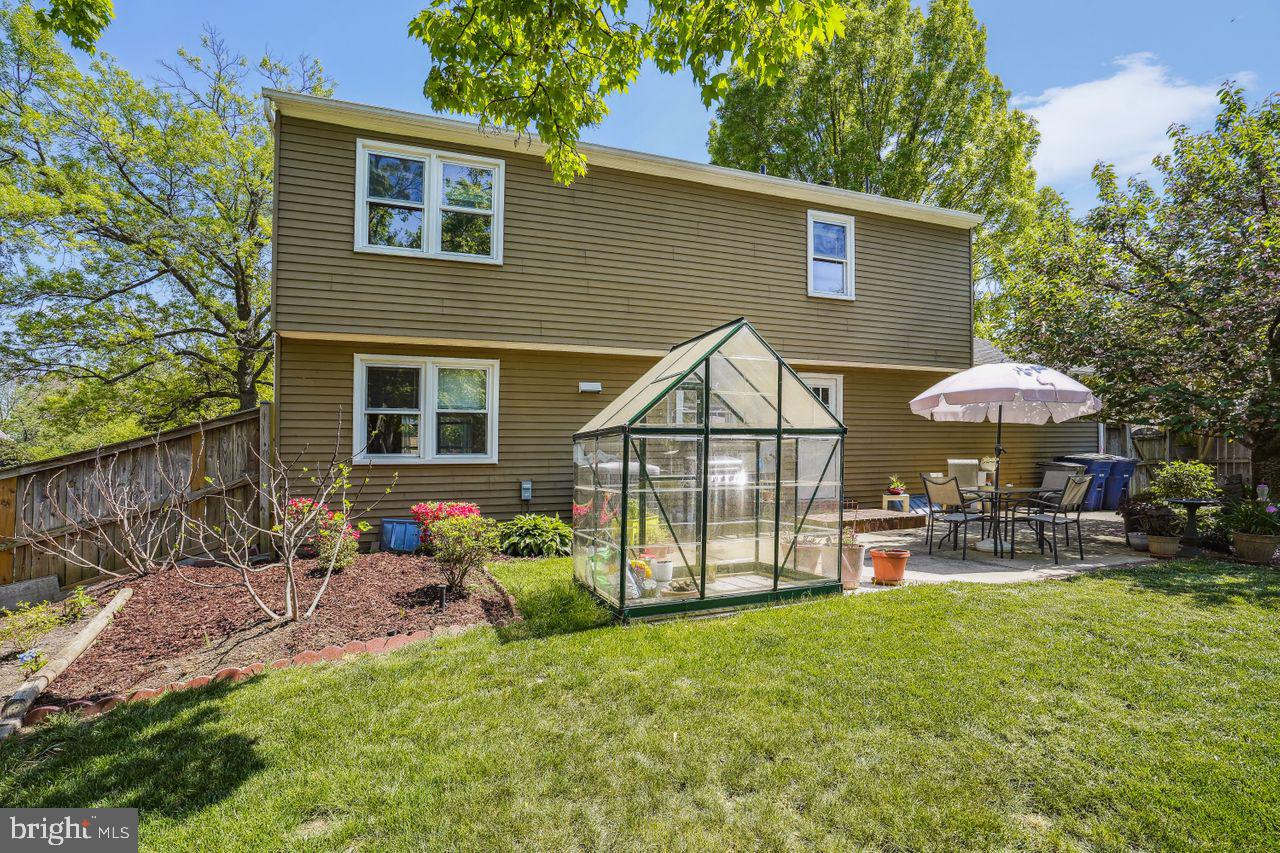 HUNTERS CREEK - Residential