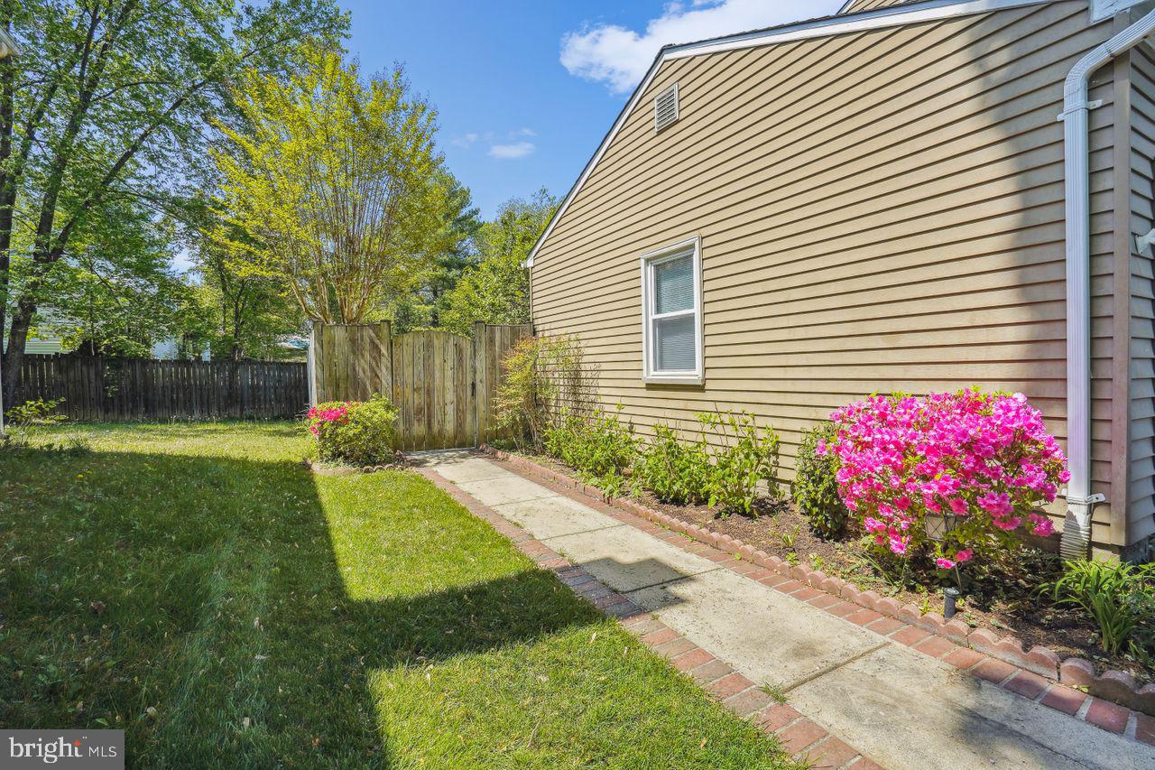 HUNTERS CREEK - Residential